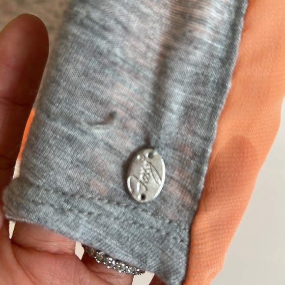 Foxy Jeans tee - Picture 6 of 6